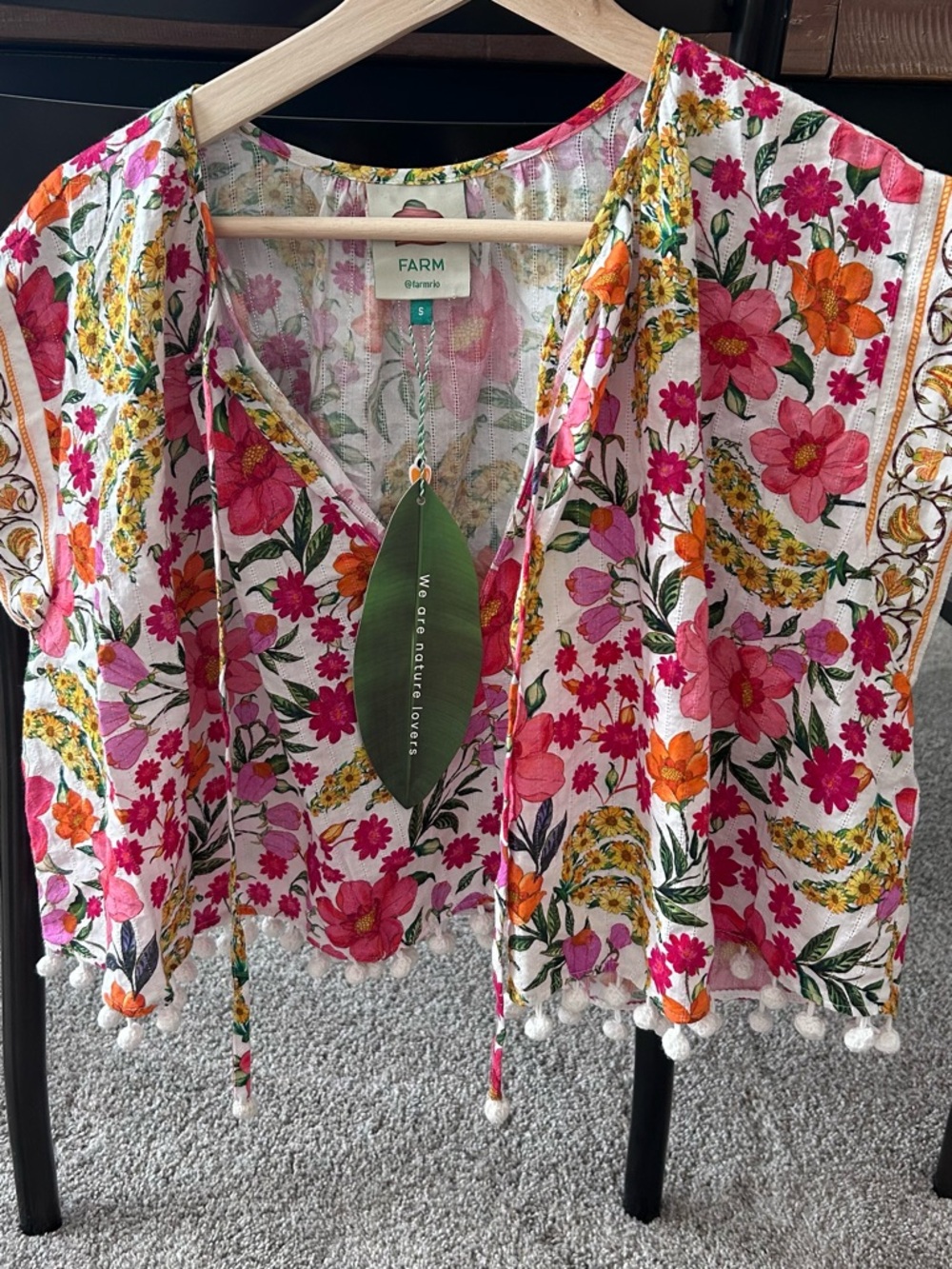 NWT Farm Rio White Floral Blouse with Pink and Orange Flowers - Picture 2 of 6